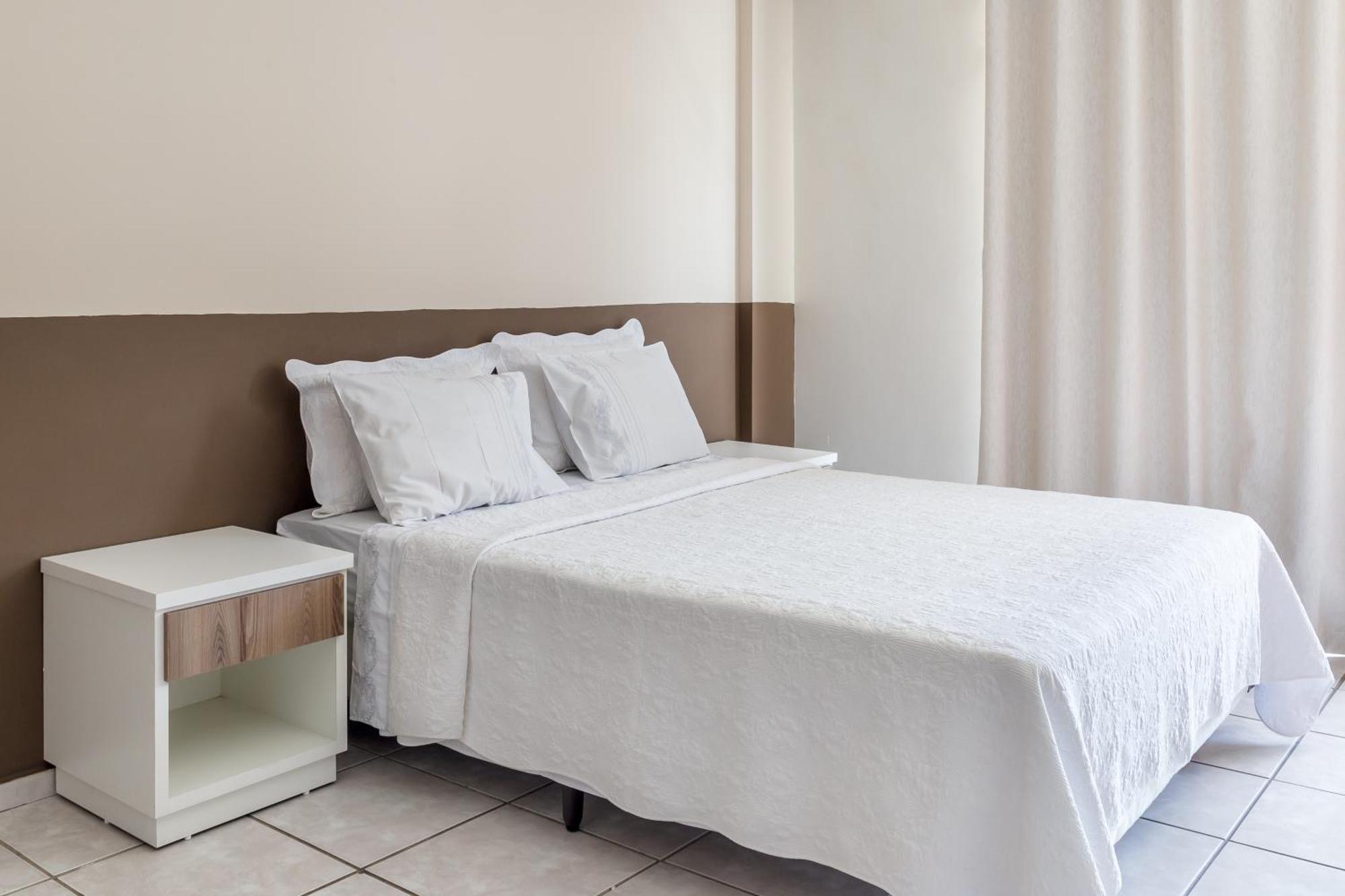 Apartamento com 2 Quartos e Vista Piscina (6 Adultos)